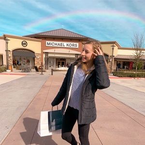 Meet your Posher, Faye